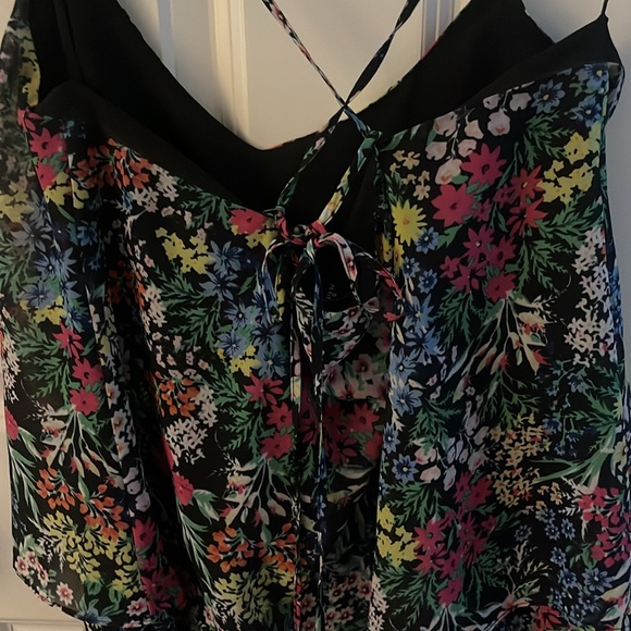 NWOT! Yumi Kim size small/petite floral spaghetti strap top. Laces in back - Picture 4 of 10